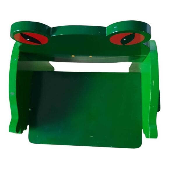 Wooden Green Frog Kids Chair - Picture 2 of 4